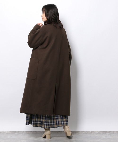 LAKOLE(ラコレ)の「ウーリーテックオーバーサイズコート / 953530(チェスターコート・レディース・ダークブラウン/ベージュ/アイボリー・SMALL/MEDIUM)」の11枚目の写真