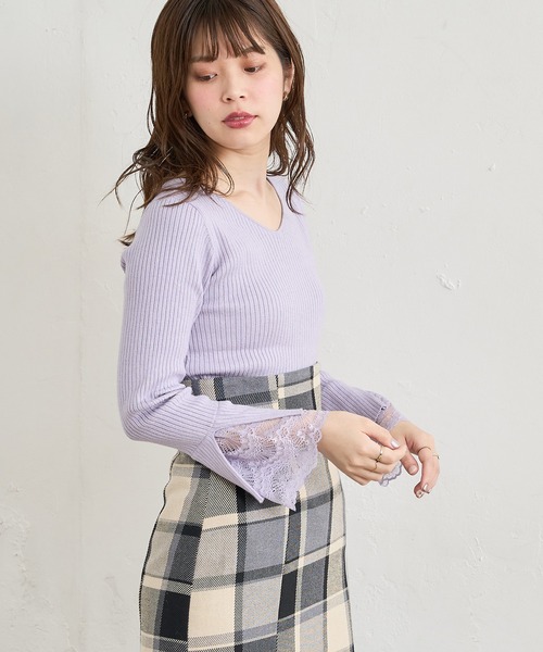 natural couture(ナチュラルクチュール)の「前後2WAY袖口レースリブニット(ニット/セーター・レディース・ブラック/サックスブルー/アイボリー/ボルドー/モカ・FREE)」の9枚目の写真