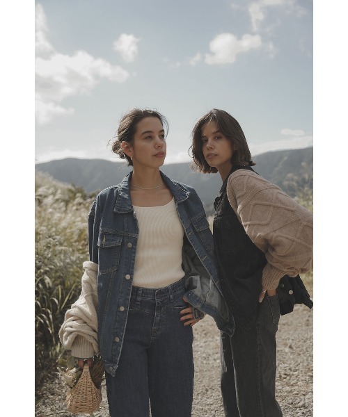 esutoreja(エストレジャ)の「バックオープンケーブルカーディガン(カーディガン/ボレロ・レディース・ベージュ/ブラウン・FREE)」の5枚目の写真