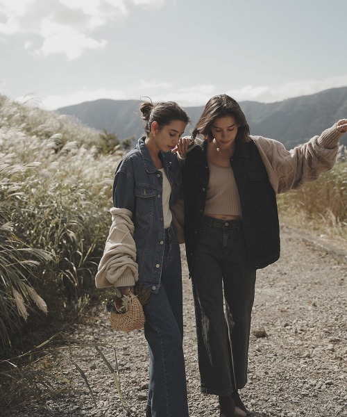 esutoreja(エストレジャ)の「バックオープンケーブルカーディガン(カーディガン/ボレロ・レディース・ベージュ/ブラウン・FREE)」の8枚目の写真