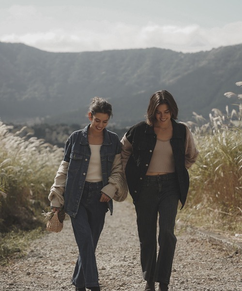 esutoreja(エストレジャ)の「バックオープンケーブルカーディガン(カーディガン/ボレロ・レディース・ベージュ/ブラウン・FREE)」の9枚目の写真