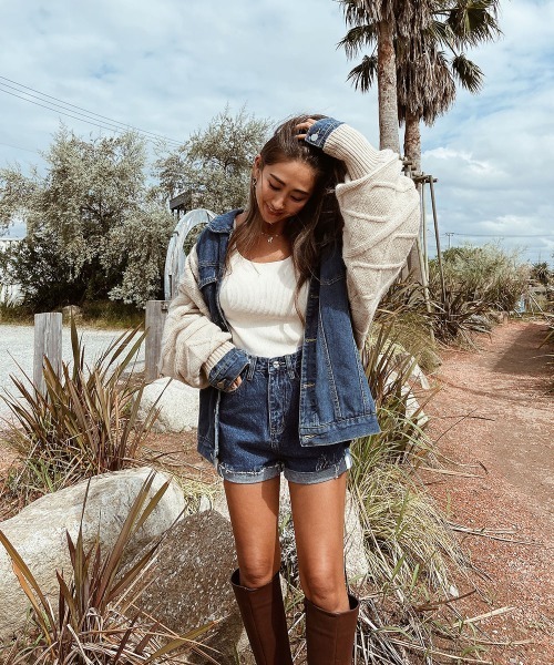 esutoreja(エストレジャ)の「バックオープンケーブルカーディガン(カーディガン/ボレロ・レディース・ベージュ/ブラウン・FREE)」の15枚目の写真