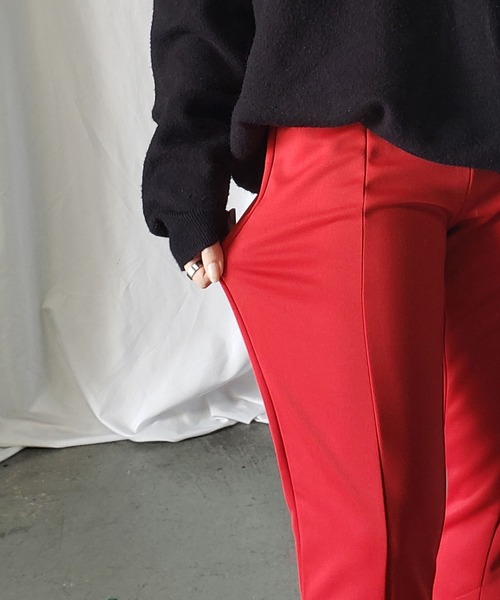 me+em select（ミームセレクト）の「フロントスリットアンクルカラーパンツ（その他パンツ・レディース・ブラック/アイボリー/レッド・LARGE/SMALL/X-LARGE/MEDIUM）」の10枚目の写真