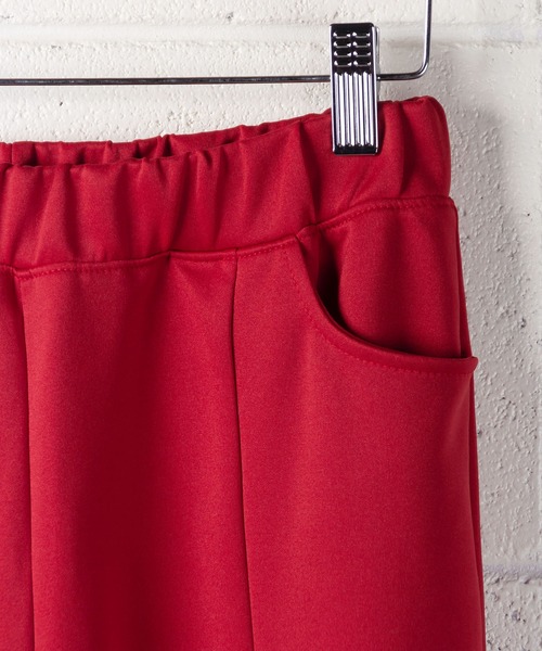 me+em select（ミームセレクト）の「フロントスリットアンクルカラーパンツ（その他パンツ・レディース・ブラック/アイボリー/レッド・LARGE/SMALL/X-LARGE/MEDIUM）」の9枚目の写真
