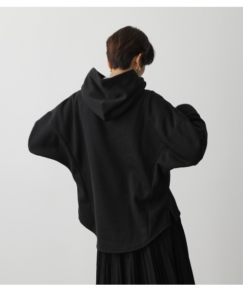 AZUL by moussy(アズールバイマウジー)の「FRONT LOGO DOLMAN PK/フロントロゴドルマンパーカー(パーカー・レディース・ライトグリーン/ダークベージュ/ブラック/オフホワイト・MEDIUM/SMALL)」の16枚目の写真