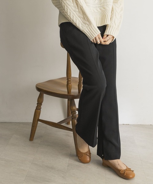 URBAN RESEARCH（アーバンリサーチ）の「ウォッシャブルwoolセミフレアパンツ（その他パンツ・レディース・ブラック/ベージュ/ブラウン・38/36）」の2枚目の写真