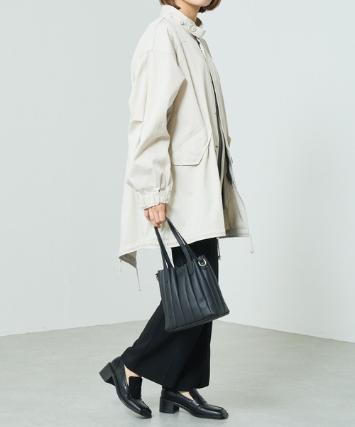 Lui's（ルイス）の「2WAYウェーブミニトートバッグ（ハンドバッグ・レディース・ブラック/ホワイト・FREE）」の16枚目の写真