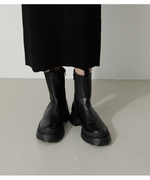 AZUL by moussy(アズールバイマウジー)の「TRACK SOLE CHELSEA BOOTS/トラックソールチェルシーブーツ(ブーツ・レディース・ブラック/ライトカーキ・LARGE/MEDIUM/SMALL)」の8枚目の写真