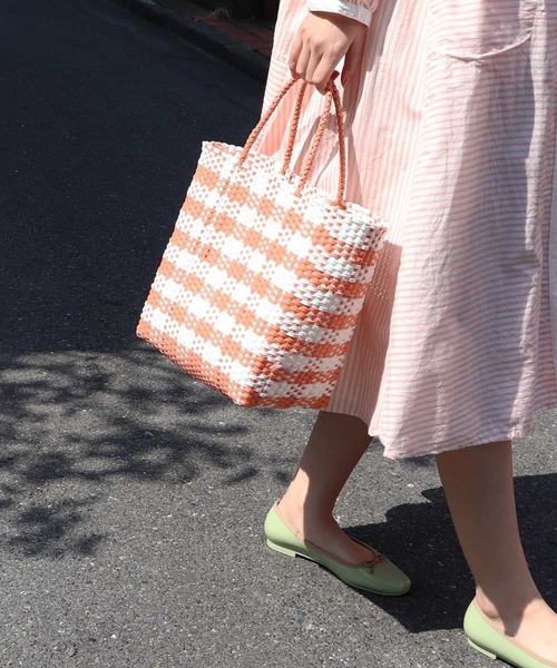 salle de bal（サルデバル）の「salle de bal / サルデバル メルカドバッグ　マルシェバッグ お買い物バッグ メッシュバッグ（かごバッグ・レディース・ブラック/グレー/オレンジ/ライトグリーン・FREE）」の4枚目の写真