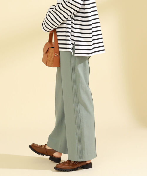 Ray BEAMS（レイビームス）の「RBS / サイド ピンタック パンツ（その他パンツ・レディース・ダークブラウン/ミント・1/0）」の14枚目の写真