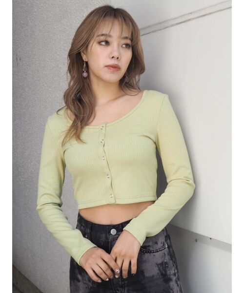 EVRIS(エヴリス)の「ドットボタンリブロンTEE(Tシャツ/カットソー・レディース・グリーン/ブラック/アイボリー・FREE)」の4枚目の写真