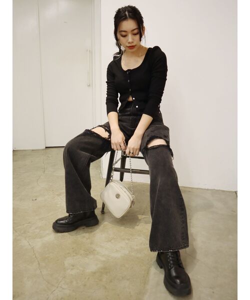 EVRIS(エヴリス)の「ドットボタンリブロンTEE(Tシャツ/カットソー・レディース・グリーン/ブラック/アイボリー・FREE)」の21枚目の写真