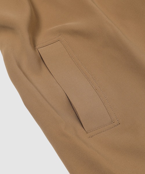 GANNI（ガニー）の「Drapey Twill（ステンカラーコート・レディース・ベージュ・S/M）」の4枚目の写真