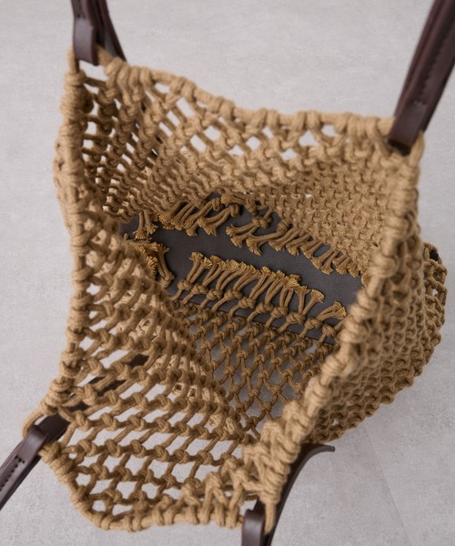 DISCOAT（ディスコート）の「マクラメ巾着付トートバッグ（トートバッグ・レディース・ブラック/ブラウン/アイボリー・FREE）」の7枚目の写真