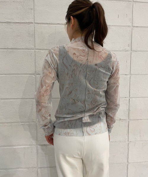 MARECHAL TERRE（マルシャルテル）の「MARECHAL TERRE（マルシャルテル) パターンメッシュチュールトップス/ZMT222CT106（Tシャツ/カットソー・レディース・グリーン/ピンク・2）」の8枚目の写真