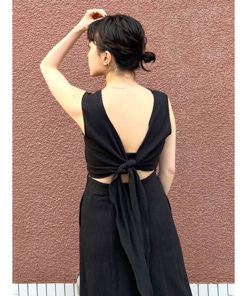 Ungrid（アングリッド）の「バックデザインノースリワンピース（ワンピース・レディース・ブラック/アイボリー/ダークオレンジ・SMALL/MEDIUM）」の7枚目の写真