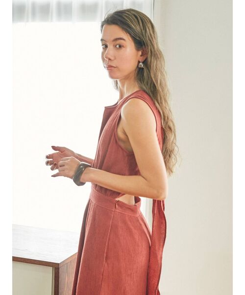 Ungrid（アングリッド）の「バックデザインノースリワンピース（ワンピース・レディース・ブラック/アイボリー/ダークオレンジ・SMALL/MEDIUM）」の22枚目の写真