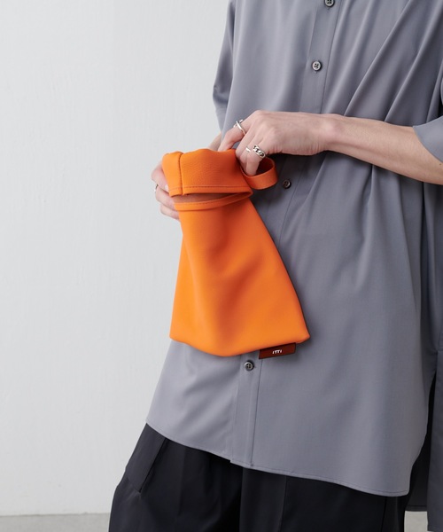 ITTI(イッチ)の「【ITTI / イッチ】22SS RICR BAG DIPLO SKY(巾着バッグ)(ハンドバッグ・メンズ・ブラック/アイボリー/オレンジ系その他・FREE)」の19枚目の写真