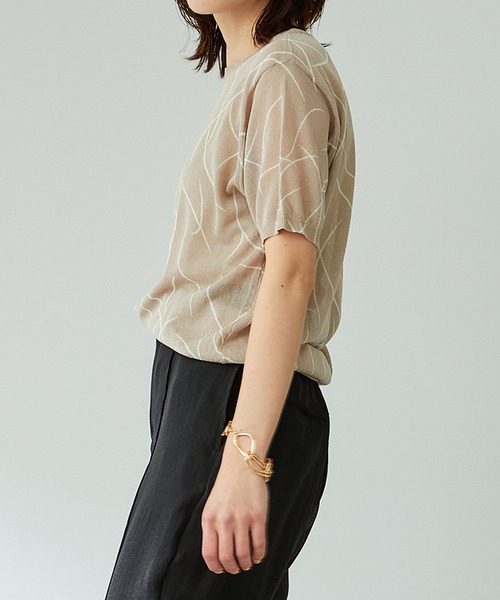 COLLAGE GALLARDAGALANTE（コラージュガリャルダガランテ）の「ニュアンスプリントニットプルオーバー（ニット/セーター・レディース・ブラック/グレイッシュベージュ・FREE）」の15枚目の写真