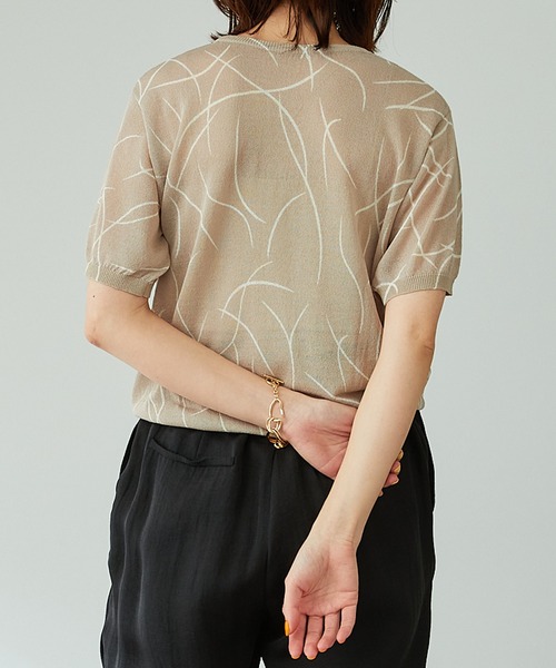 COLLAGE GALLARDAGALANTE（コラージュガリャルダガランテ）の「ニュアンスプリントニットプルオーバー（ニット/セーター・レディース・ブラック/グレイッシュベージュ・FREE）」の17枚目の写真