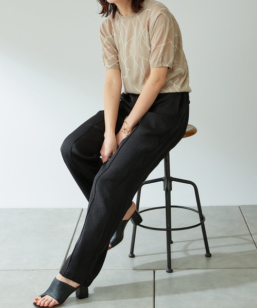 COLLAGE GALLARDAGALANTE（コラージュガリャルダガランテ）の「ニュアンスプリントニットプルオーバー（ニット/セーター・レディース・ブラック/グレイッシュベージュ・FREE）」の13枚目の写真