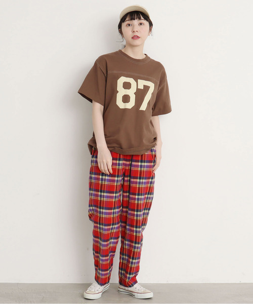 CHILD WOMAN（チャイルドウーマン）の「オーガニック天竺 フットボール半袖Tシャツ（Tシャツ/カットソー・レディース・アイボリー/オレンジ/ネイビー/ブラウン・FREE）」の20枚目の写真