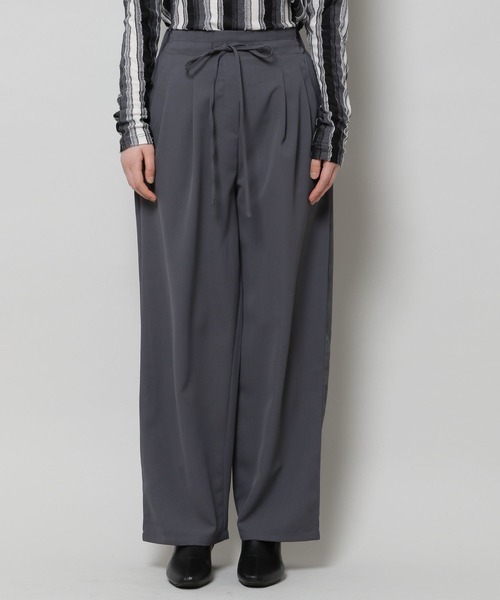 ALAND（エーランド）の「3.3Field Trip／2TUCK STRING パンツ 2277663（スラックス・レディース・ブラック/アイボリー/チャコール・FREE）」の8枚目の写真