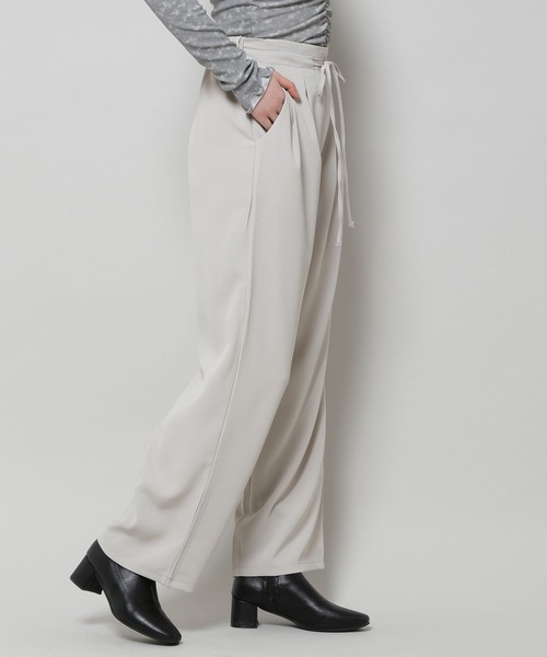 ALAND（エーランド）の「3.3Field Trip／2TUCK STRING パンツ 2277663（スラックス・レディース・ブラック/アイボリー/チャコール・FREE）」の16枚目の写真