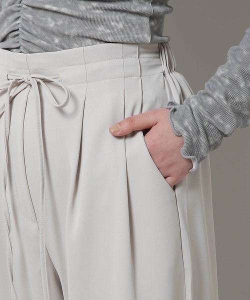 ALAND（エーランド）の「3.3Field Trip／2TUCK STRING パンツ 2277663（スラックス・レディース・ブラック/アイボリー/チャコール・FREE）」の21枚目の写真