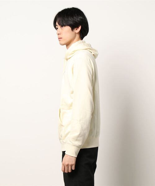 NIKE（ナイキ）の「《NIKEアパレル》NSW FT ｸﾗﾌﾞﾌﾟﾙｵｰﾊﾞｰL/Sﾌｰﾃﾞ（パーカー・メンズ・グレー/ブラック/ホワイト系その他/ベージュ系その他/ホワイト系その他2・L/S/M/XL/2XL）」の6枚目の写真