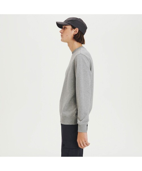 AIGLE(エーグル)の「AIGLE クラシカルスウェット プルオーバー(スウェット・メンズ・ヘザーグレー/ダークブルー・LL/M/L)」の4枚目の写真