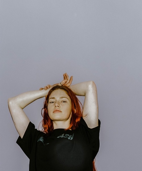 MANASTASH(マナスタッシュ)の「MANASTASH N.A.U/マナスタッシュエヌエーユー CEMENT LOGO TEE セメントロゴティー(Tシャツ/カットソー・メンズ・ホワイト/ブラック・X-LARGE/MEDIUM/LARGE)」の6枚目の写真