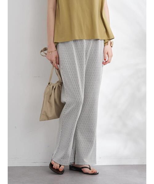 earth music&ecology（アースミュージックアンドエコロジー）の「ジオメトリック柄ジャガードパンツ（その他パンツ・レディース・アイボリー/モカ・FREE）」の3枚目の写真