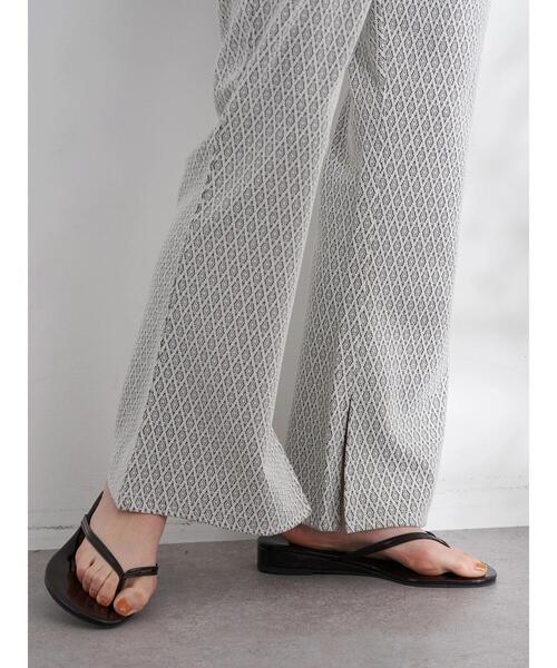 earth music&ecology（アースミュージックアンドエコロジー）の「ジオメトリック柄ジャガードパンツ（その他パンツ・レディース・アイボリー/モカ・FREE）」の21枚目の写真