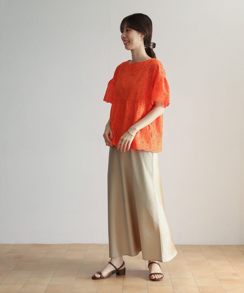 URBAN RESEARCH DOORS（アーバンリサーチドアーズ）の「アイレットレースペプラムブラウス（シャツ/ブラウス・レディース・オフホワイト/ブラック/オレンジ系その他・MEDIUM）」の16枚目の写真