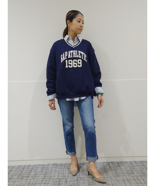 GAP（ギャップ）の「ウォッシュウェル ミッドライズ ガールフレンドデニム（デニムパンツ・レディース・ライトインディゴブルー・23/24/25/26/27/28/29/30）」の20枚目の写真