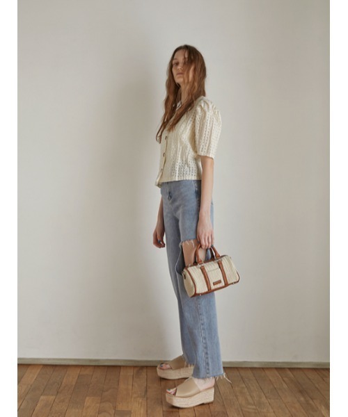 AMAIL(アマイル)の「Over cut denim(デニムパンツ・レディース・ブルー・M/S)」の3枚目の写真