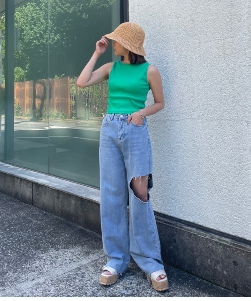 AMAIL(アマイル)の「Over cut denim(デニムパンツ・レディース・ブルー・M/S)」の10枚目の写真
