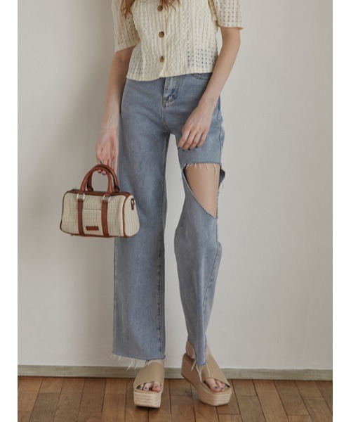 AMAIL(アマイル)の「Over cut denim(デニムパンツ・レディース・ブルー・M/S)」の11枚目の写真