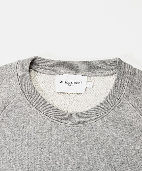 Maison Kitsune(メゾンキツネ)の「MAISON KITSUNE FOX HEAD PATCH ADJUSTED SWEATSHIRT メゾン キツネ フォックスヘッド パッチ ワンポイント スウェット(スウェット・レディース・グレー/ブラック/ネイビー/ナチュラル・MEDIUM/SMALL/X-SMALL)」の10枚目の写真