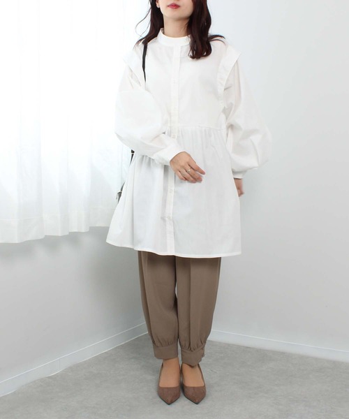 toucher du brise（トゥシェドブリーズ）の「【ボリュームスリーブ】ウエスト ギャザー 切替 チュニック（シャツ/ブラウス・レディース・ブラック/オフホワイト/カーキ/キャメル・M/L）」の7枚目の写真