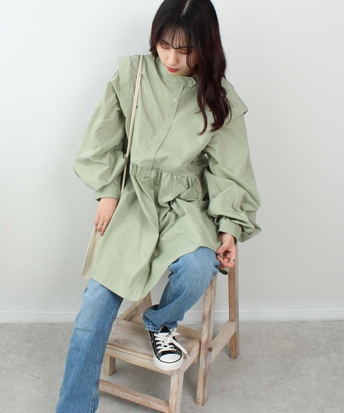 toucher du brise（トゥシェドブリーズ）の「【ボリュームスリーブ】ウエスト ギャザー 切替 チュニック（シャツ/ブラウス・レディース・ブラック/オフホワイト/カーキ/キャメル・M/L）」の14枚目の写真