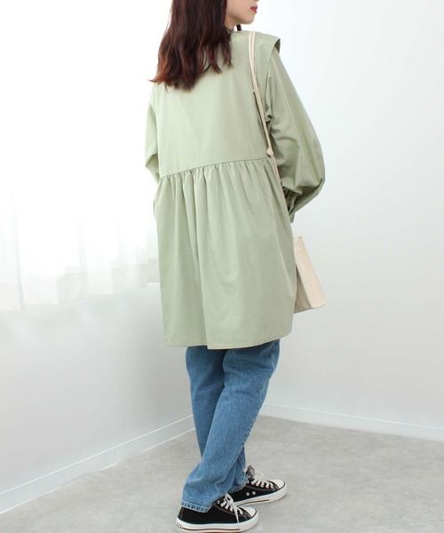 toucher du brise（トゥシェドブリーズ）の「【ボリュームスリーブ】ウエスト ギャザー 切替 チュニック（シャツ/ブラウス・レディース・ブラック/オフホワイト/カーキ/キャメル・M/L）」の16枚目の写真
