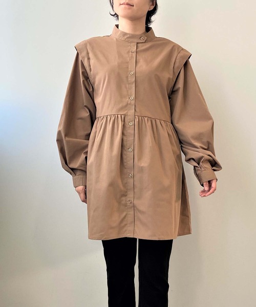 toucher du brise（トゥシェドブリーズ）の「【ボリュームスリーブ】ウエスト ギャザー 切替 チュニック（シャツ/ブラウス・レディース・ブラック/オフホワイト/カーキ/キャメル・M/L）」の22枚目の写真