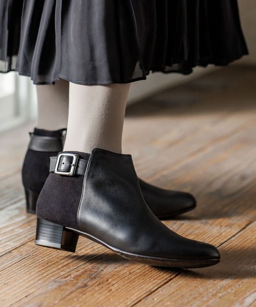 water massage(ウォーターマッサージ)の「【Made in Japan】【water massage】バックルショートブーツ【撥水】/622403(ブーツ・レディース・ブラック/ダークブラウン/グレー・22.5cm/23.5cm/24.5cm/23.0cm/24.0cm/25.0cm/22.0cm)」の1枚目の写真