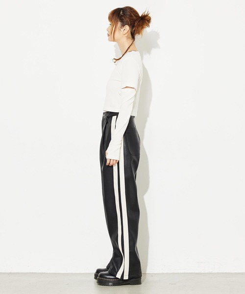 X-girl（エックスガール）の「DETACHABLE RIB TOP（Tシャツ/カットソー・レディース・ホワイト/ライトブルー/ブラック・M/S）」の7枚目の写真