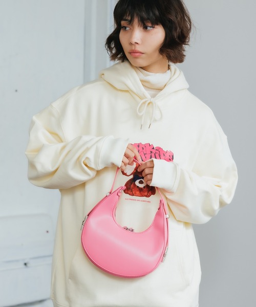 Chick(チック)の「▲三日月形 クレッセント ホーボーバッグ(ハンドバッグ・レディース・ブラック/オフホワイト/ピンク/ブルー/グリーン・FREE)」の5枚目の写真