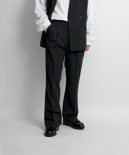 Confirm(コンファーム)の「【セットアップ対応】ナローフレアパンツ【Confirm】(スラックス・メンズ・ブラック/グレー/グリーン・M/L)」の9枚目の写真