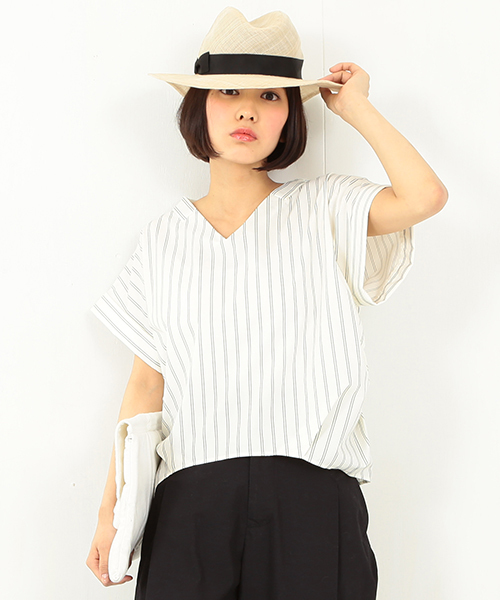 Ray BEAMS（レイビームス）の「Ray BEAMS / ストライプ Vネックプルオーバー（シャツ/ブラウス・レディース・ホワイト/ネイビー・ONE SIZE）」の3枚目の写真