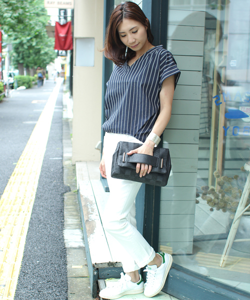 Ray BEAMS（レイビームス）の「Ray BEAMS / ストライプ Vネックプルオーバー（シャツ/ブラウス・レディース・ホワイト/ネイビー・ONE SIZE）」の21枚目の写真